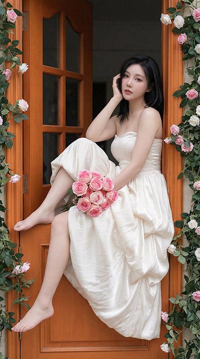 Z40_米核ai精品图片工作流_生成窗边花语浪漫图片-觅合可及  Coze工作流分享 智能体 提示词 一件生成视频图片程序案例